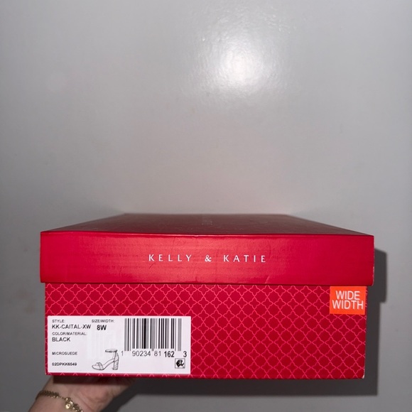 Kelly & Katie Black Wide Foot Friendly Heels with Sparkle - Picture 2 of 6